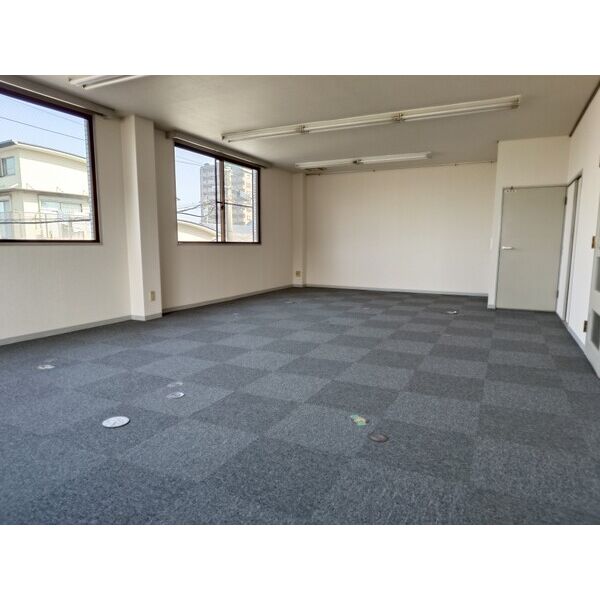 敷地内/建物