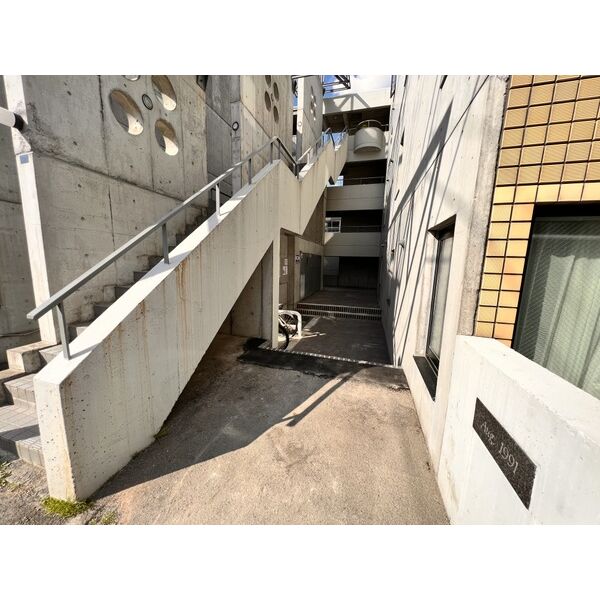 ローヤルハイツ山の手 画像2