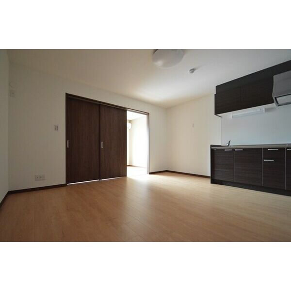 プレジール帝塚山の室内写真3枚目