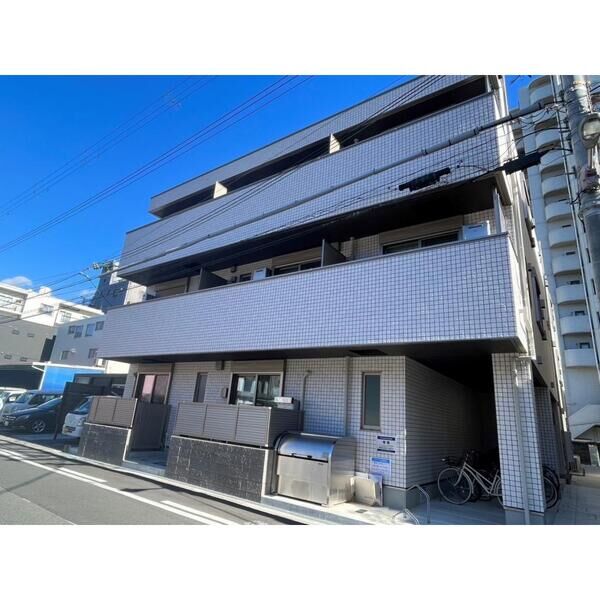 BUILDING