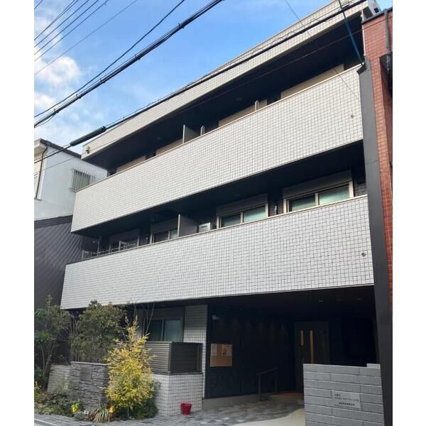 BUILDING