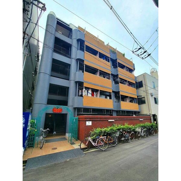 BUILDING