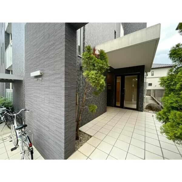 クラルテ甲子園の外観2枚目