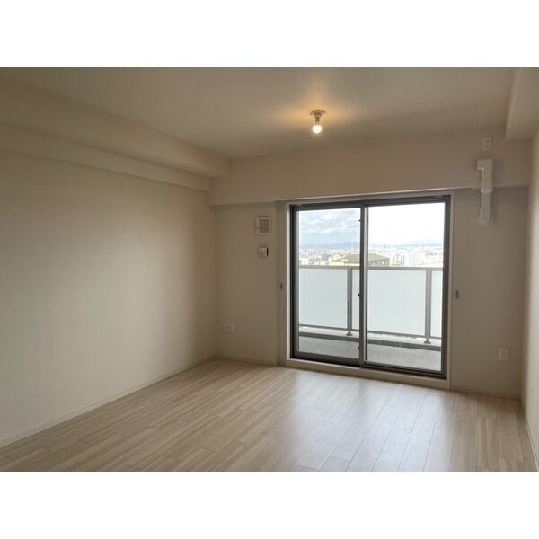 ミリカ・ヒルズI街区D棟の室内写真1枚目