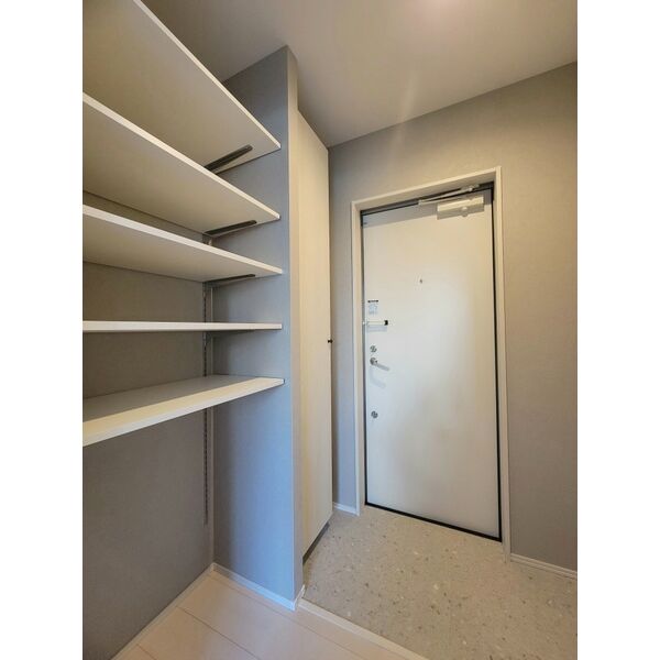 Louis Apartment 豊中蛍池 イーストの室内写真28枚目