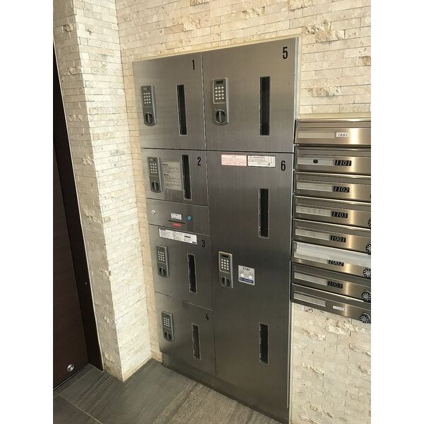 アモーレ本町ウエストの外観2枚目