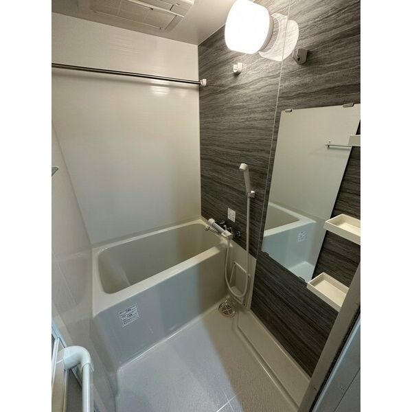 サムティ北梅田VESSELの室内写真4枚目