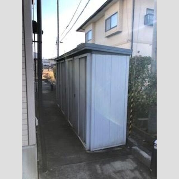 現地周辺 (物置)