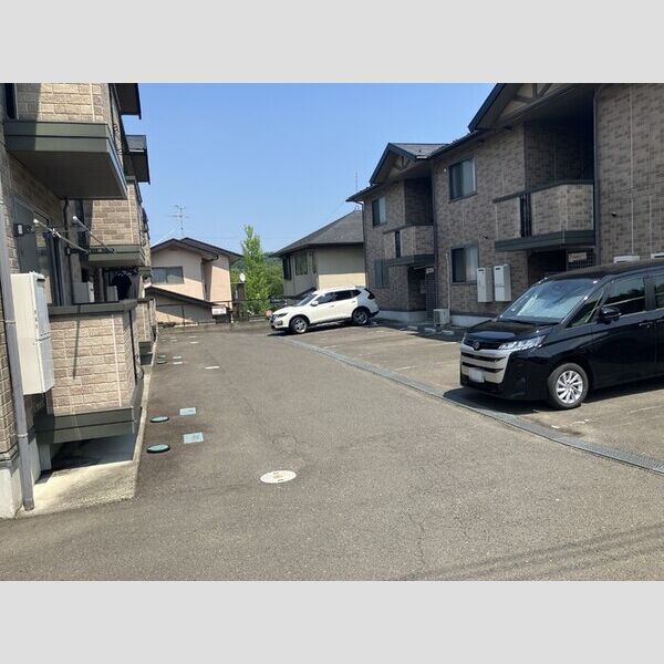 駐車場 (駐車場)