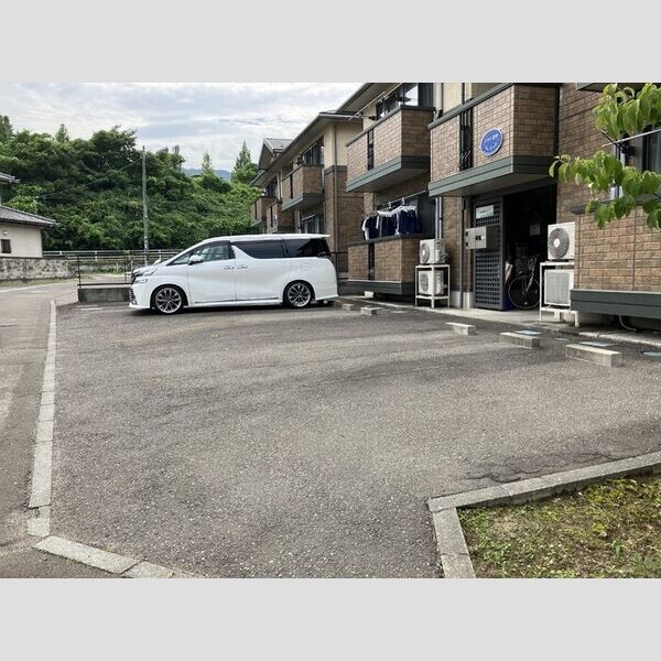 駐車場 (駐車場)