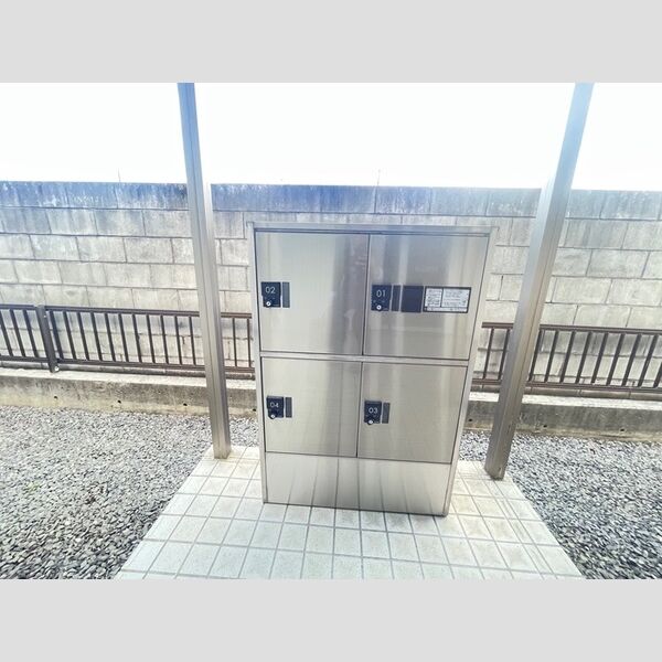 現地周辺 (宅配BOX)