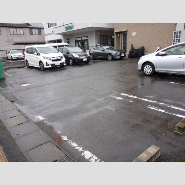 駐車場 (駐車場)