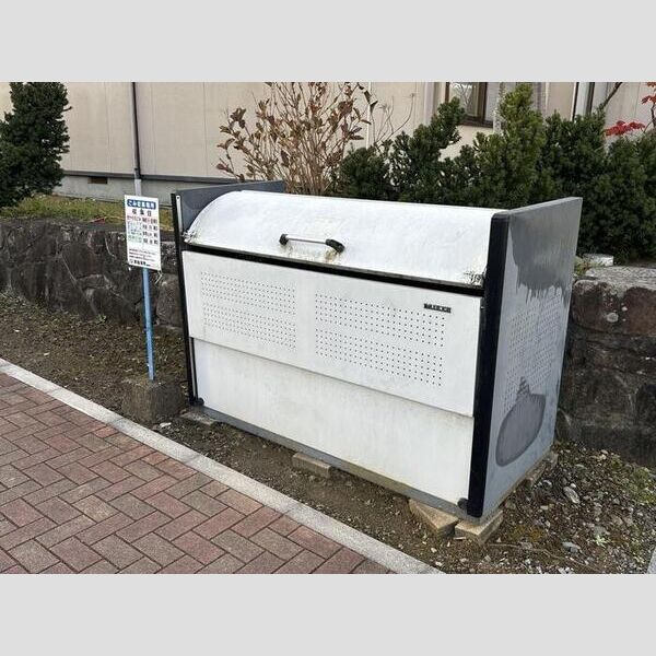 現地周辺 (ゴミ置き場)
