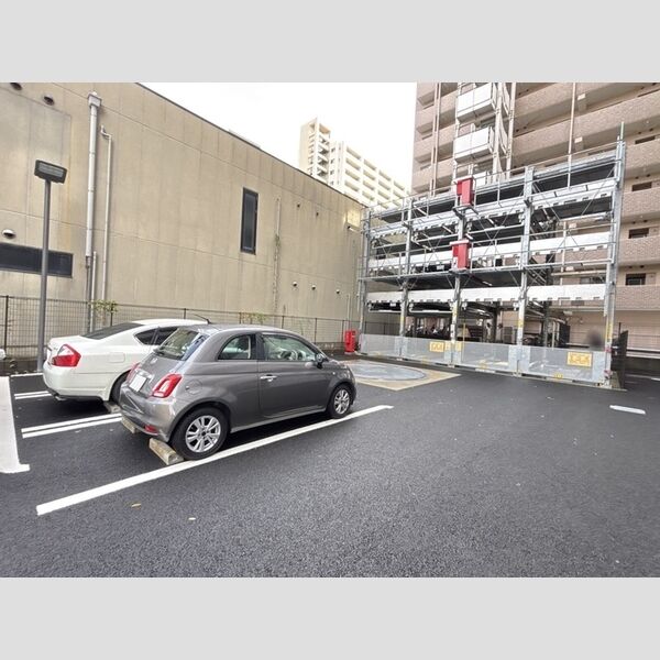 駐車場 (駐車場)