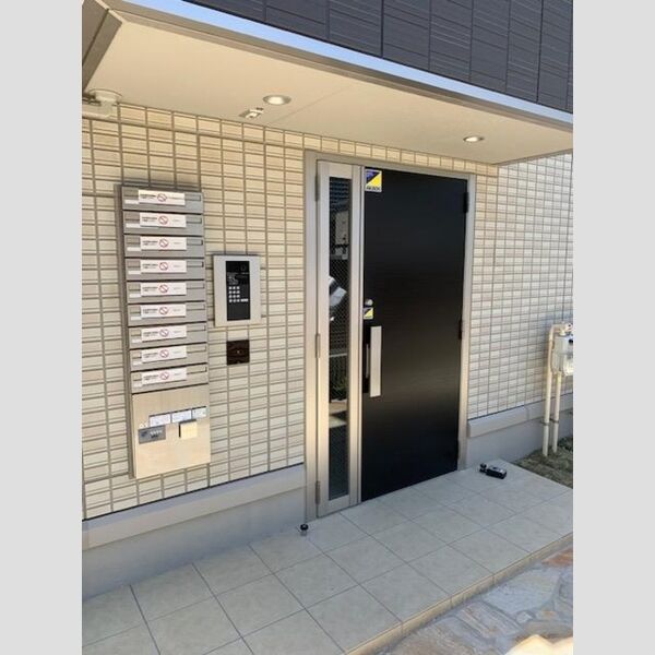 エントランス (エントランス)