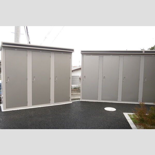 現地周辺 (物置)