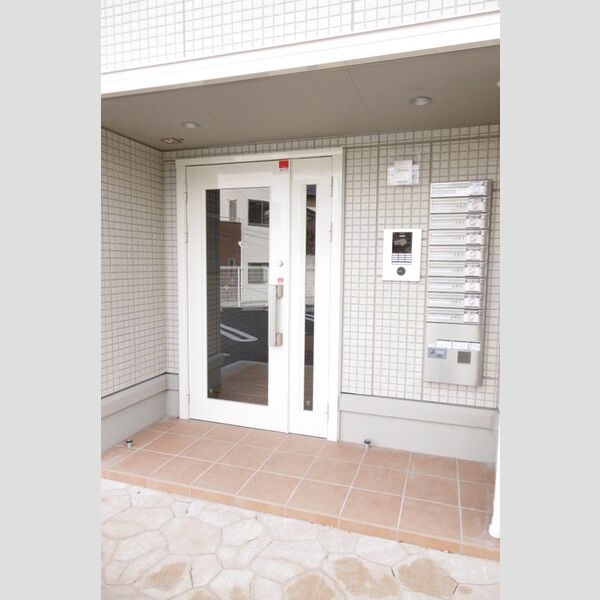 エントランス (エントランス)