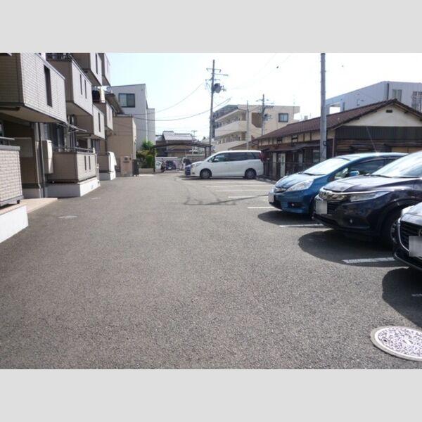 駐車場 (駐車場)