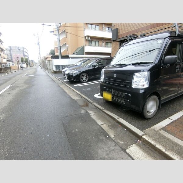駐車場 (駐車場)