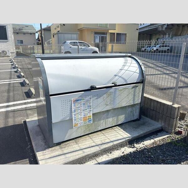 現地周辺 (ゴミ置き場)