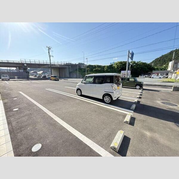 駐車場 (駐車場)