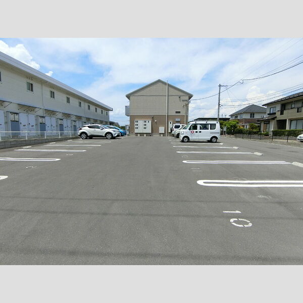 駐車場 (駐車場)