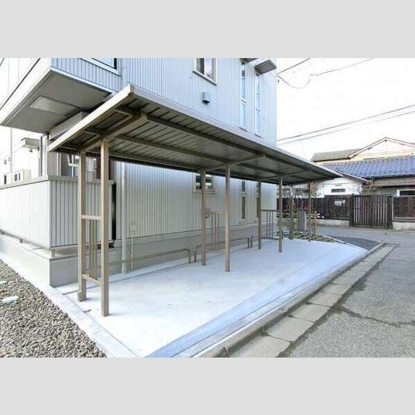 現地周辺 (駐輪場)