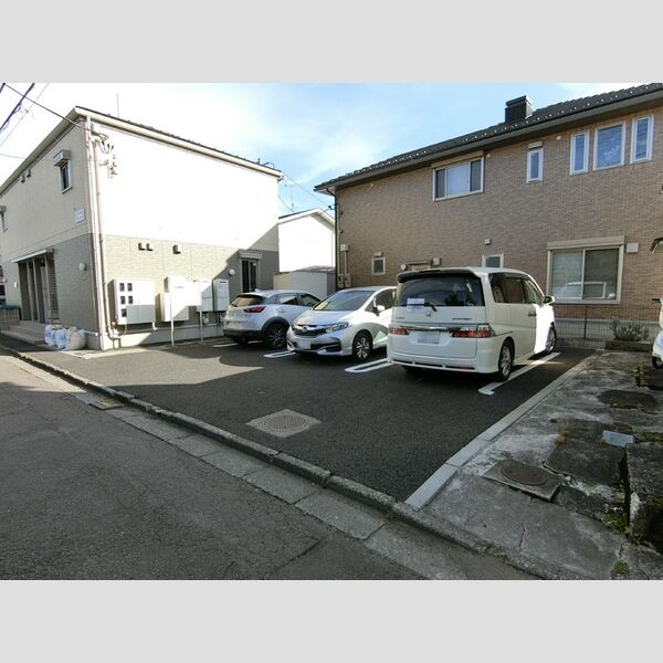 駐車場 (駐車場)