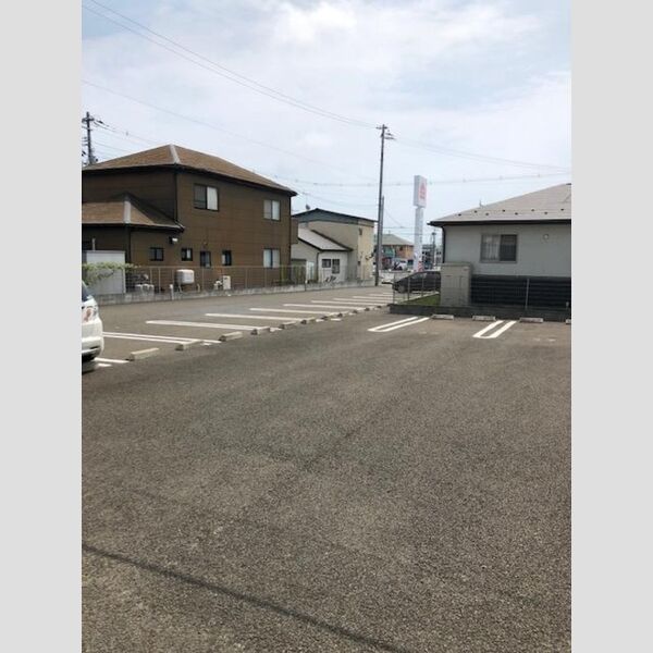 駐車場 (駐車場)