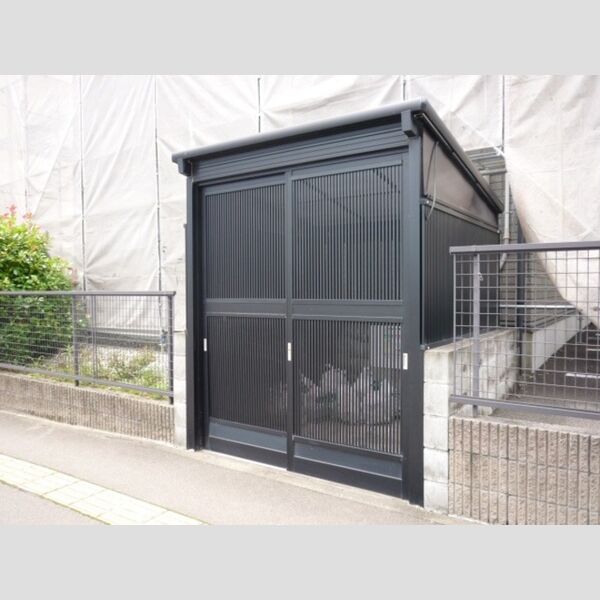 現地周辺 (ゴミ置き場)