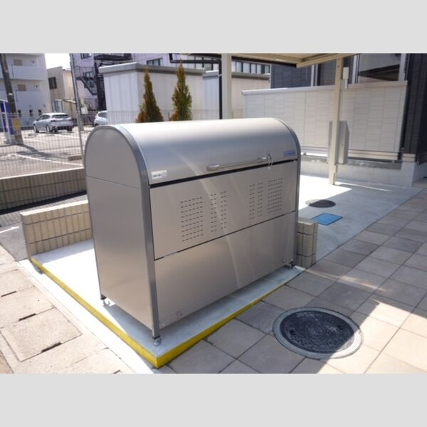 現地周辺 (ゴミ置き場)