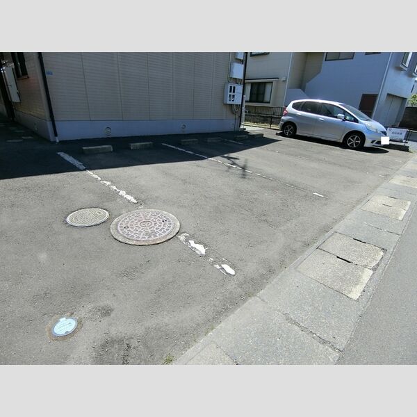 駐車場 (駐車場)