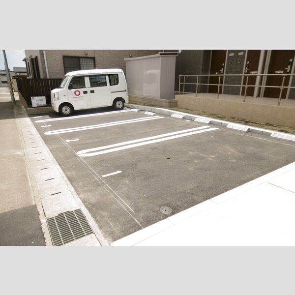 駐車場 (駐車場)