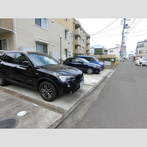 駐車場 (駐車場)