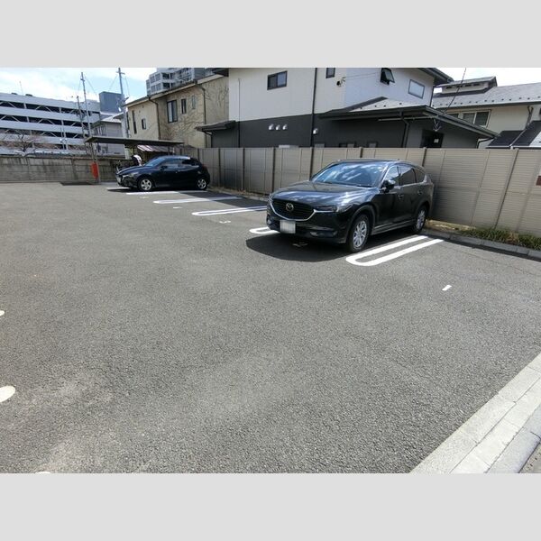駐車場 (駐車場)