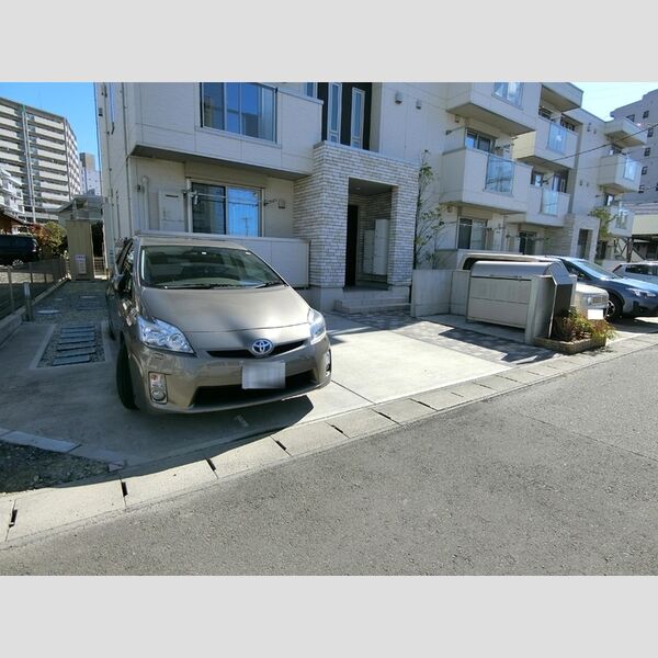 駐車場 (駐車場)