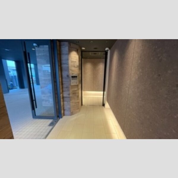 エントランス (エントランス)