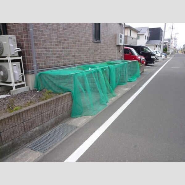 現地周辺 (ゴミ置き場)