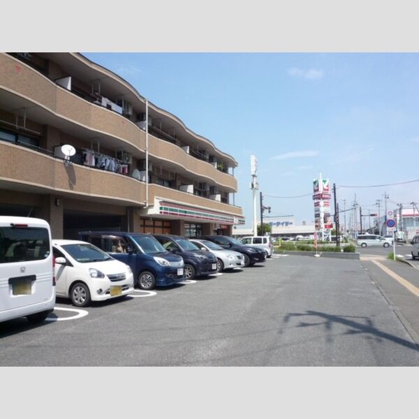 現地周辺 (セブンイレブン仙台小鶴新田駅前店 599m)