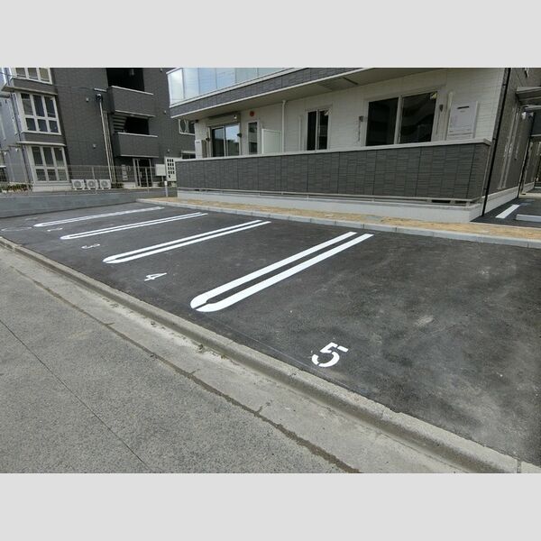 駐車場 (駐車場)