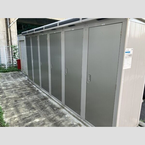 現地周辺 (物置)