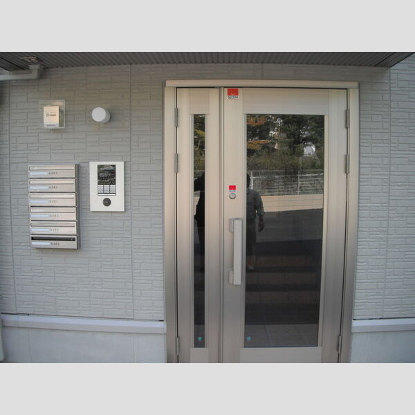 エントランス (エントランスドア)