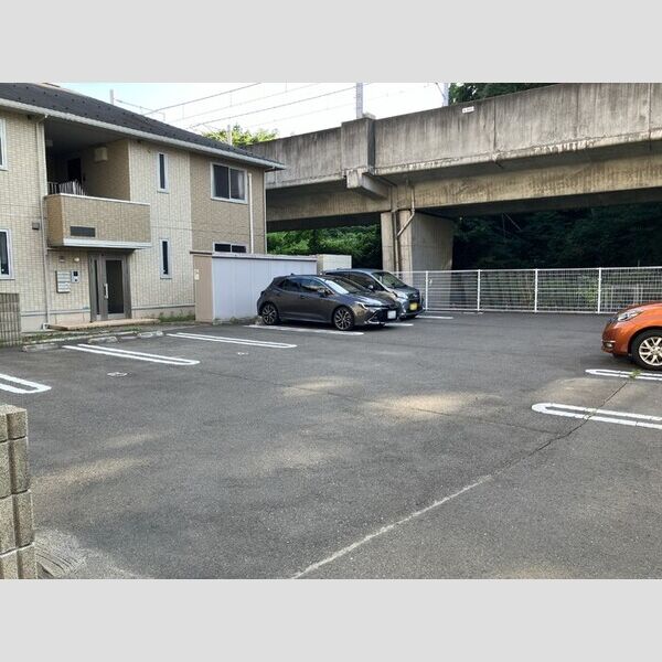 駐車場 (駐車場)