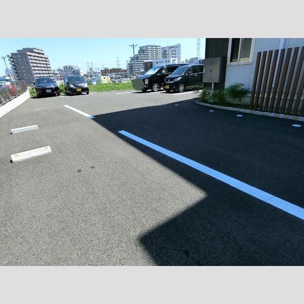 駐車場 (駐車場)