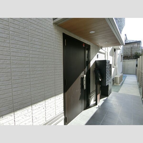 エントランス (エントランス)