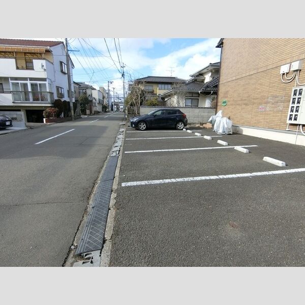 駐車場 (駐車場)