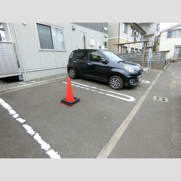駐車場 (駐車場)