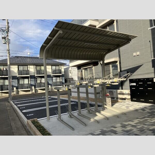 現地周辺 (駐輪場)