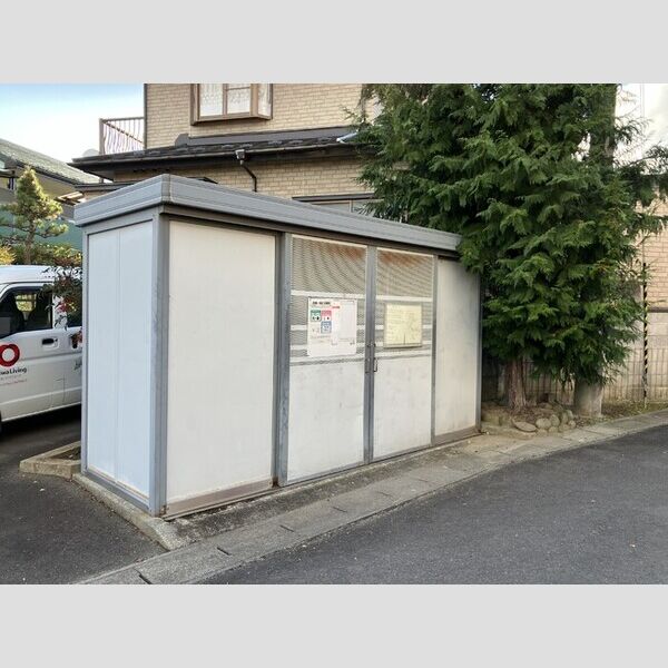 現地周辺 (ゴミ置き場)