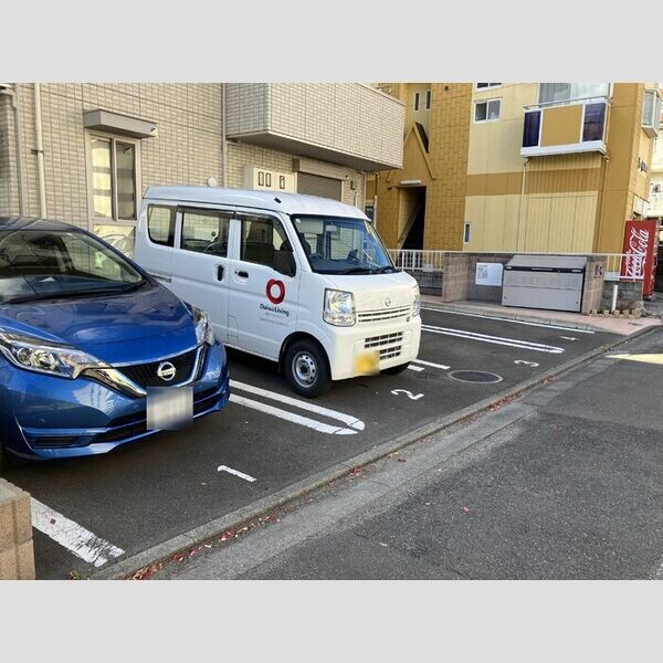 駐車場 (駐車場)